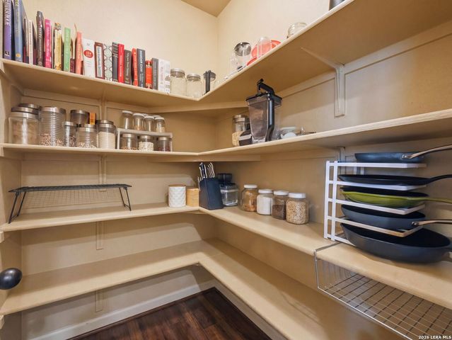 225 Greenway Dr, Seguin, TX 78155