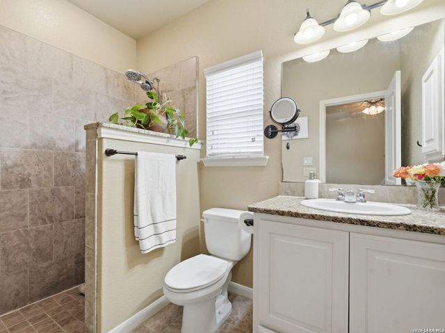 225 Greenway Dr, Seguin, TX 78155