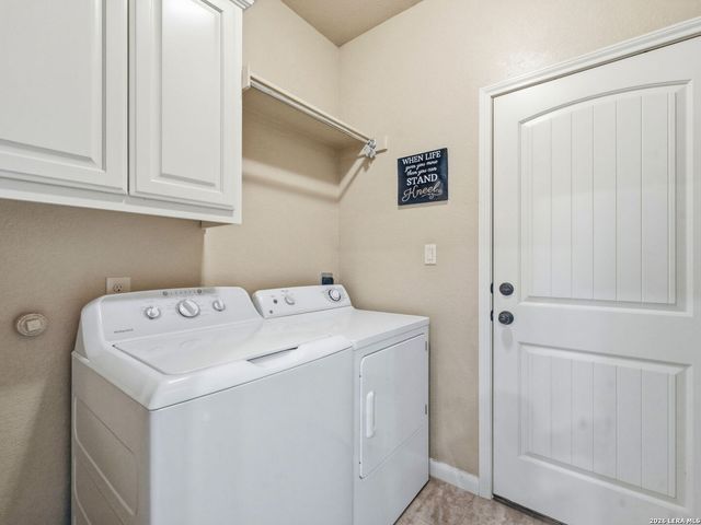 225 Greenway Dr, Seguin, TX 78155