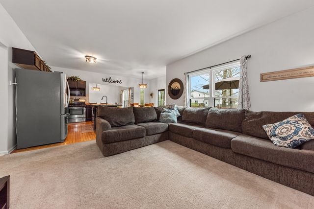 9033 Timbercrest Lane, Whitmore Lake, MI 48189