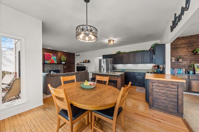 9033 Timbercrest Lane, Whitmore Lake, MI 48189