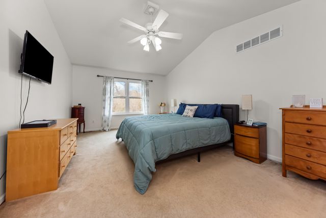 9033 Timbercrest Lane, Whitmore Lake, MI 48189