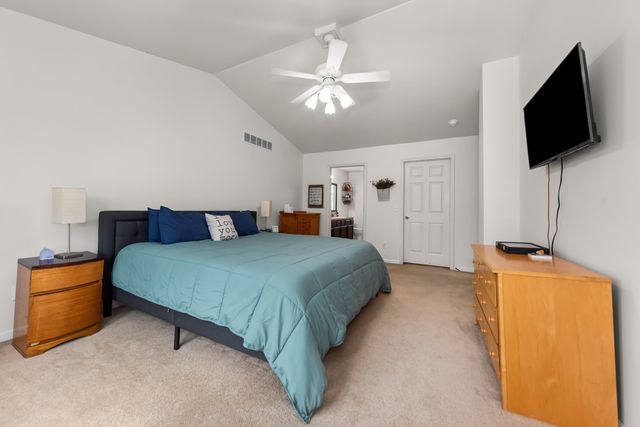 9033 Timbercrest Lane, Whitmore Lake, MI 48189