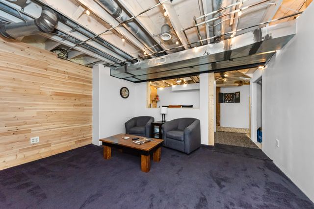 9033 Timbercrest Lane, Whitmore Lake, MI 48189