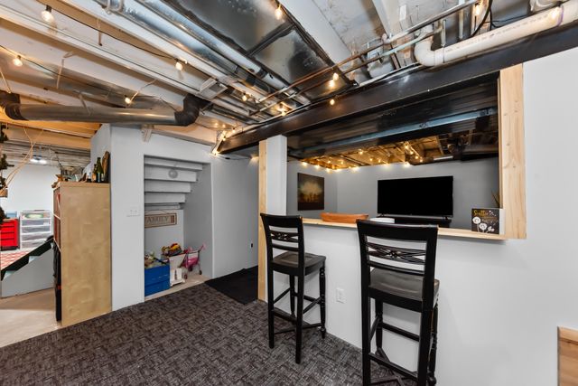 9033 Timbercrest Lane, Whitmore Lake, MI 48189