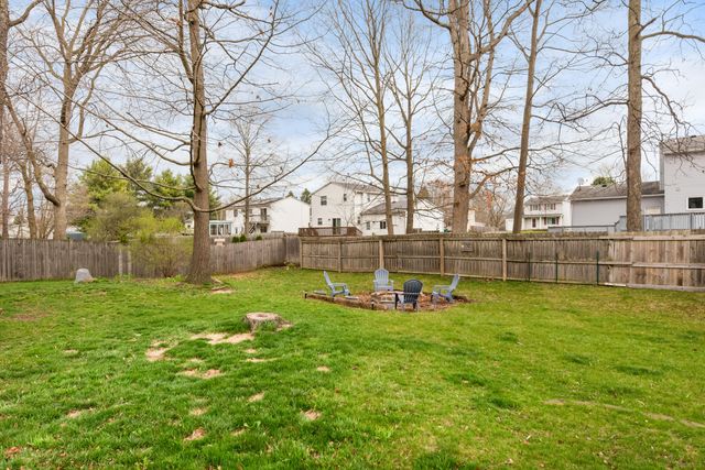 9033 Timbercrest Lane, Whitmore Lake, MI 48189