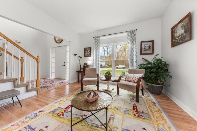 9033 Timbercrest Lane, Whitmore Lake, MI 48189