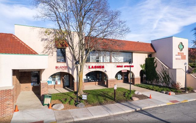 401-499 Lake Cook Road, Deerfield, IL 60015