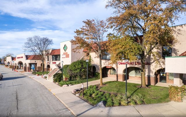 401-499 Lake Cook Road, Deerfield, IL 60015