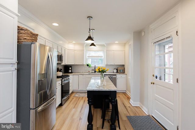 409 W LEMON ST, Lancaster, PA 17603