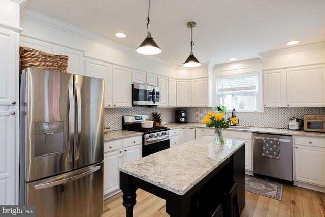 409 W LEMON ST, Lancaster, PA 17603