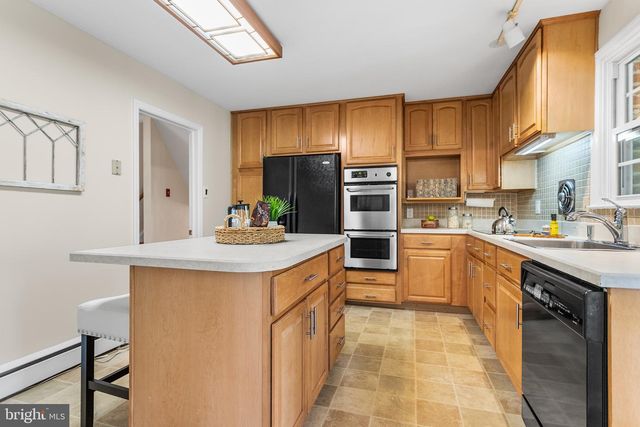 210 TIMBER JUMP LN, Media, PA 19063