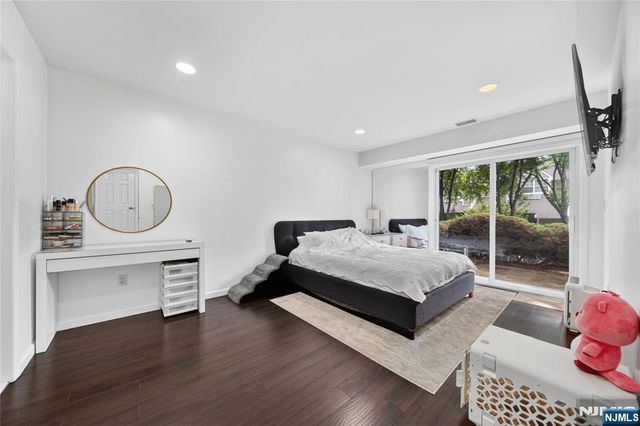 516 Windsor Drive, Palisades Park, NJ 07650