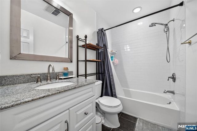 516 Windsor Drive, Palisades Park, NJ 07650