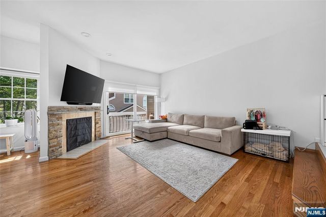 516 Windsor Drive, Palisades Park, NJ 07650