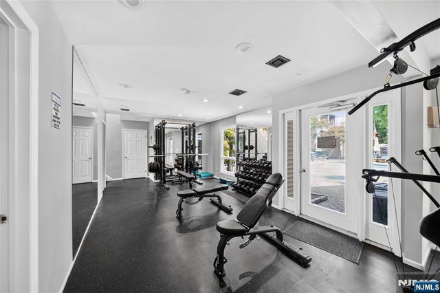 516 Windsor Drive, Palisades Park, NJ 07650
