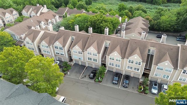 516 Windsor Drive, Palisades Park, NJ 07650