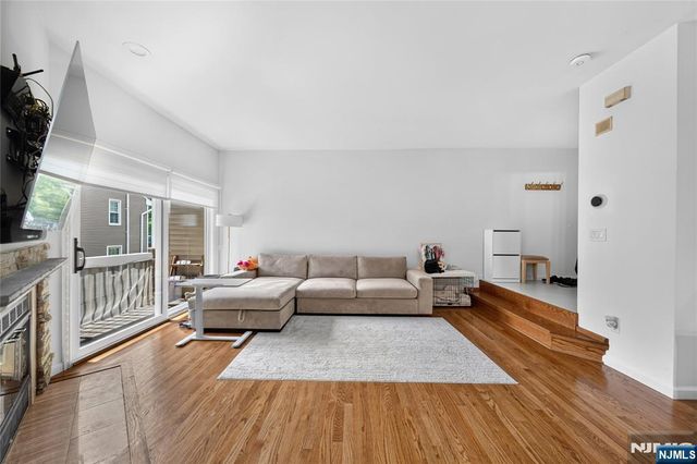 516 Windsor Drive, Palisades Park, NJ 07650