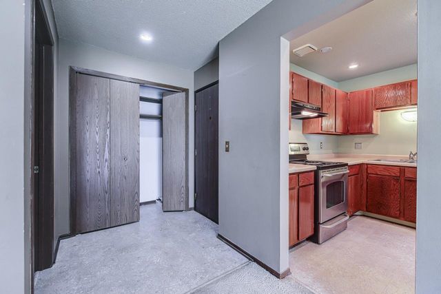 1601 Cohansey Street 204, Saint Paul, MN 55117