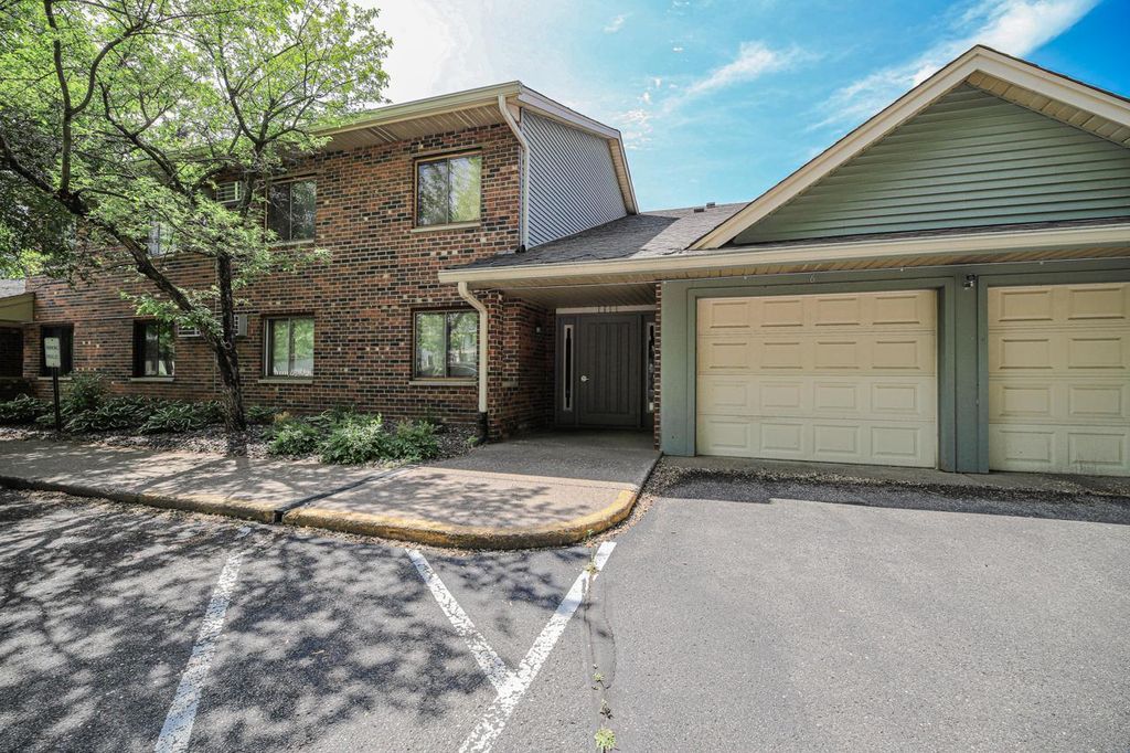 1601 Cohansey Street 204, Saint Paul, MN 55117