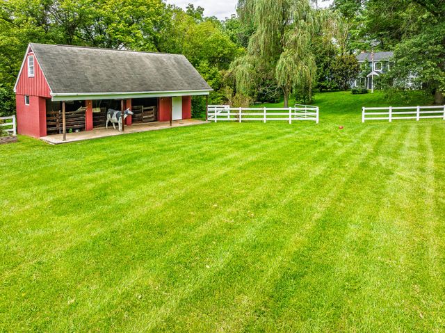 786 WICKERTON RD, West Grove, PA 19390