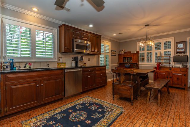 786 WICKERTON RD, West Grove, PA 19390