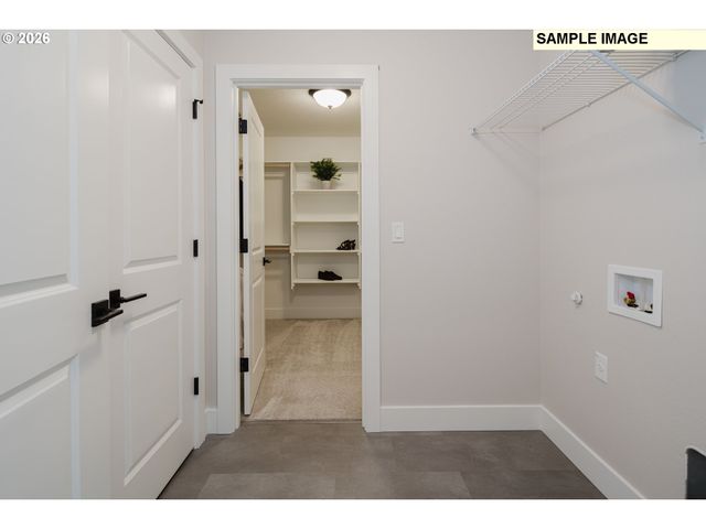 12380 Sw SILVERTIP St, Beaverton, OR 97007