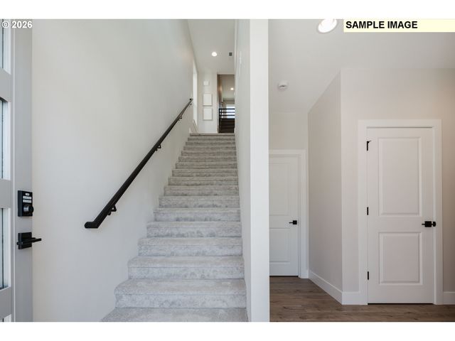 12380 Sw SILVERTIP St, Beaverton, OR 97007