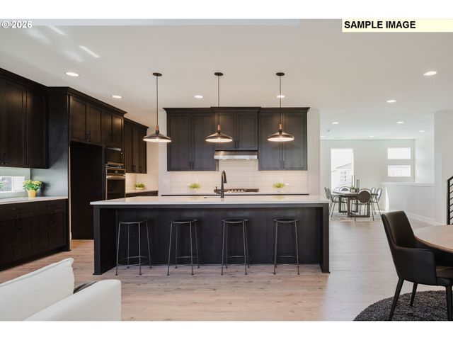 12380 Sw SILVERTIP St, Beaverton, OR 97007