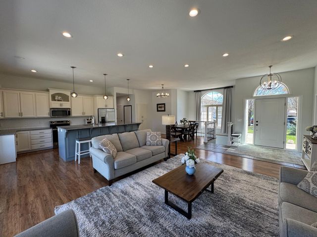 13062 Yellow Pine Circle NW, Coon Rapids, MN 55448