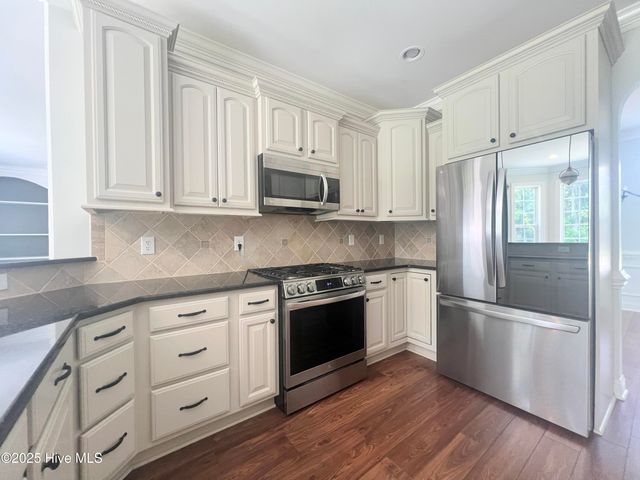 2203 Franklin Drive, Winterville, NC 28590