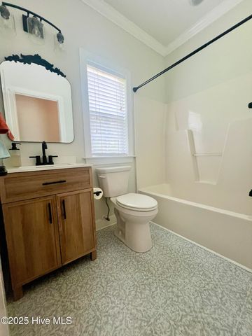 2203 Franklin Drive, Winterville, NC 28590