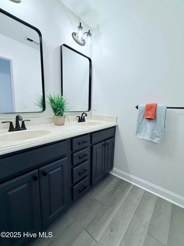 2203 Franklin Drive, Winterville, NC 28590