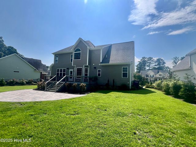 2203 Franklin Drive, Winterville, NC 28590