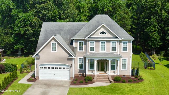 2203 Franklin Drive, Winterville, NC 28590