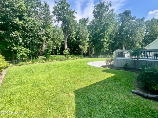 2203 Franklin Drive, Winterville, NC 28590