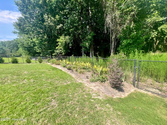 2203 Franklin Drive, Winterville, NC 28590