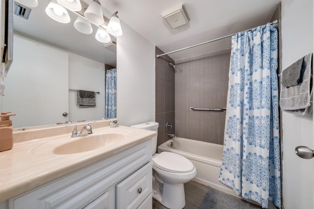 7301 NW 1st Street 402, Margate, FL 33063