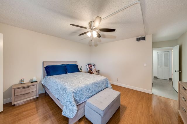 7301 NW 1st Street 402, Margate, FL 33063