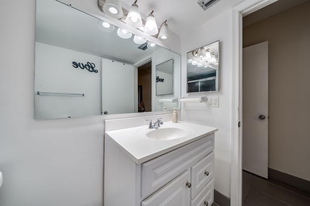 7301 NW 1st Street 402, Margate, FL 33063