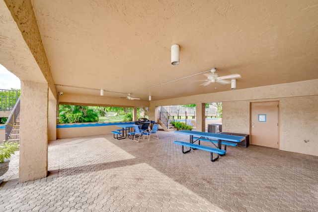 7301 NW 1st Street 402, Margate, FL 33063