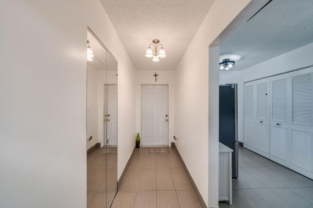 7301 NW 1st Street 402, Margate, FL 33063