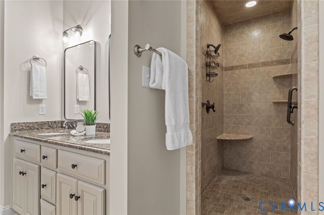 16126 Founders Bridge Ter, Midlothian, VA 23113