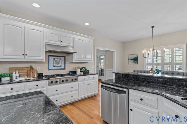 16126 Founders Bridge Ter, Midlothian, VA 23113