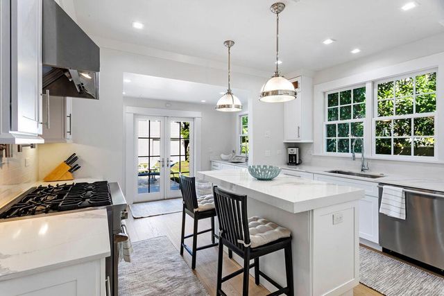 141 Australian Avenue, Palm Beach, FL 33480