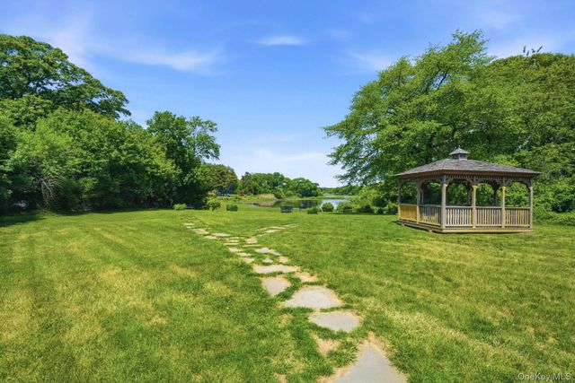 10 Artist Lake Drive, Middle Island, NY 11953