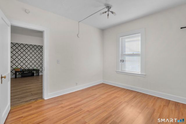 27 Botsford Street, Meriden, CT 06451