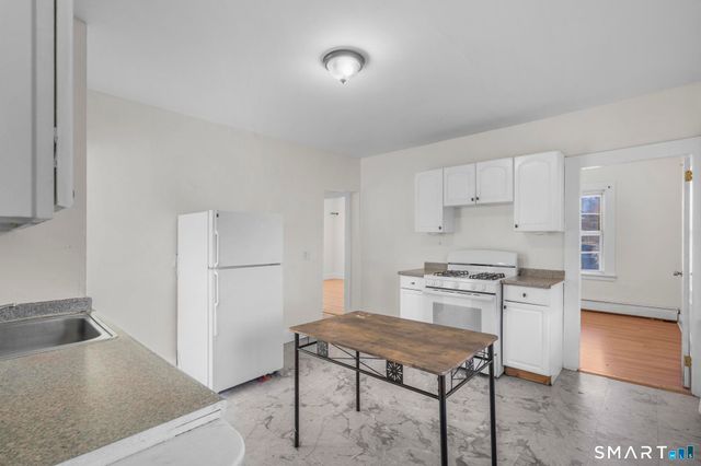 27 Botsford Street, Meriden, CT 06451