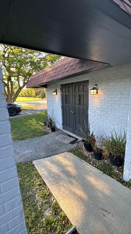 10 SW 46TH Avenue, Plantation, FL 33317