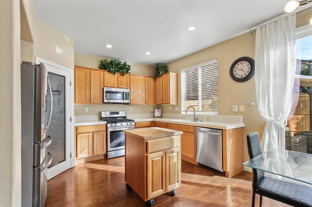 5376 Nickman Way, Sacramento, CA 95835